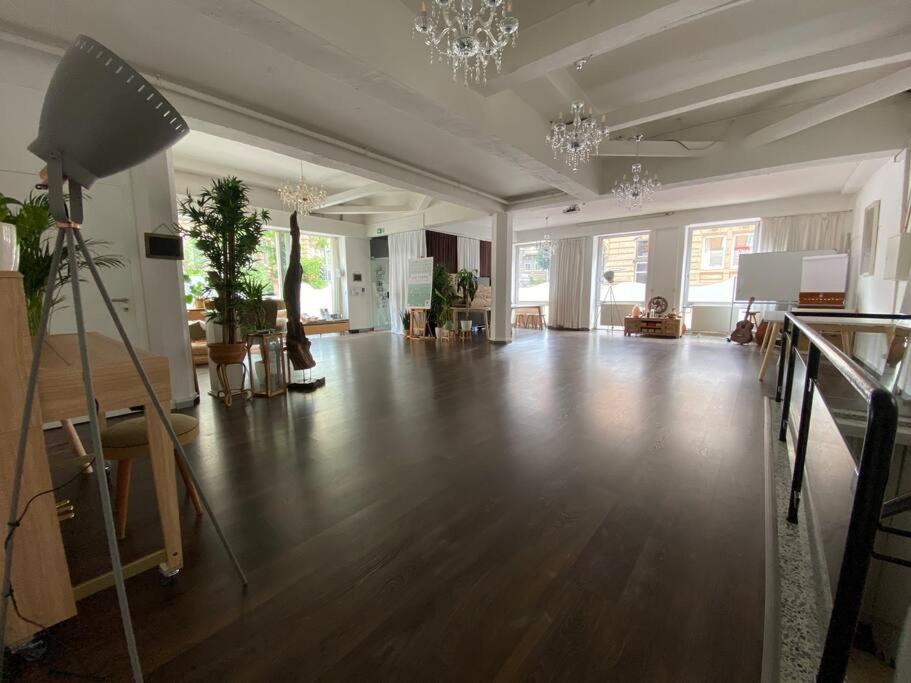 Superschoenes Studio Lunca 220Qm In Stuttgart West Estugarda Exterior foto